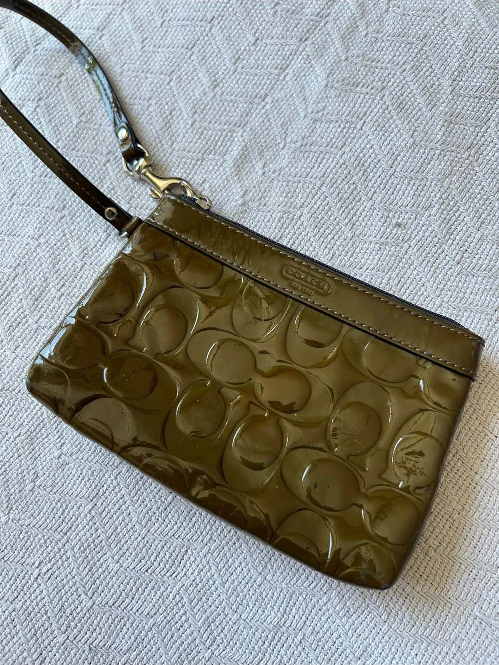 Coach Olive Patent Signature Wristlet